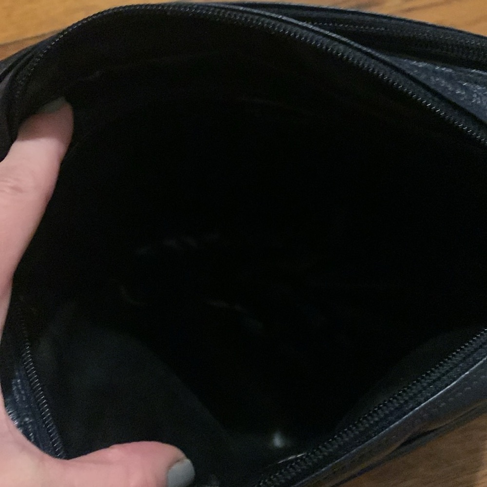NWOT isanti leather bag (made in Italy) - Picture 8 of 14
